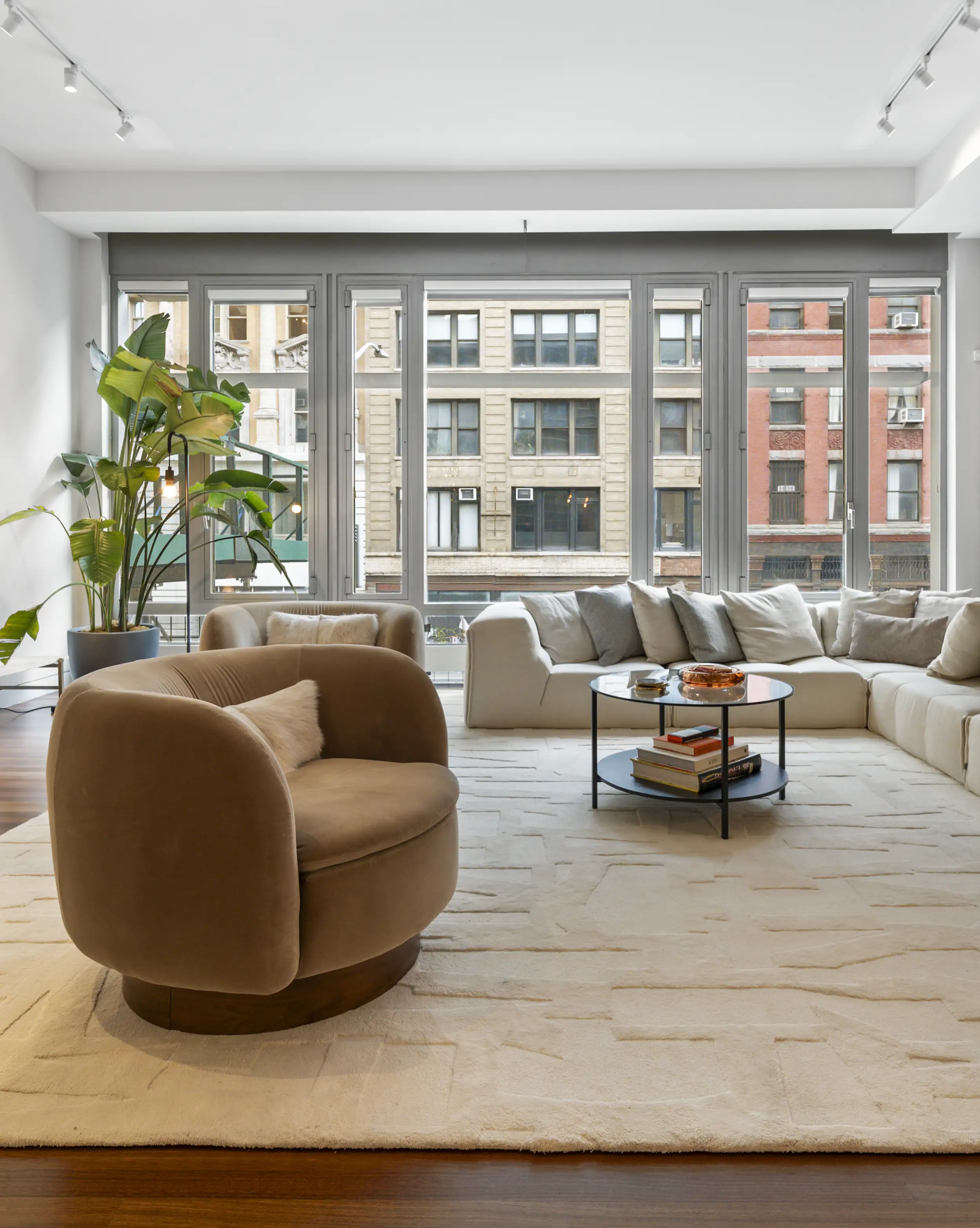 Bright HDR interior of a New York City listing by RealtaSnap