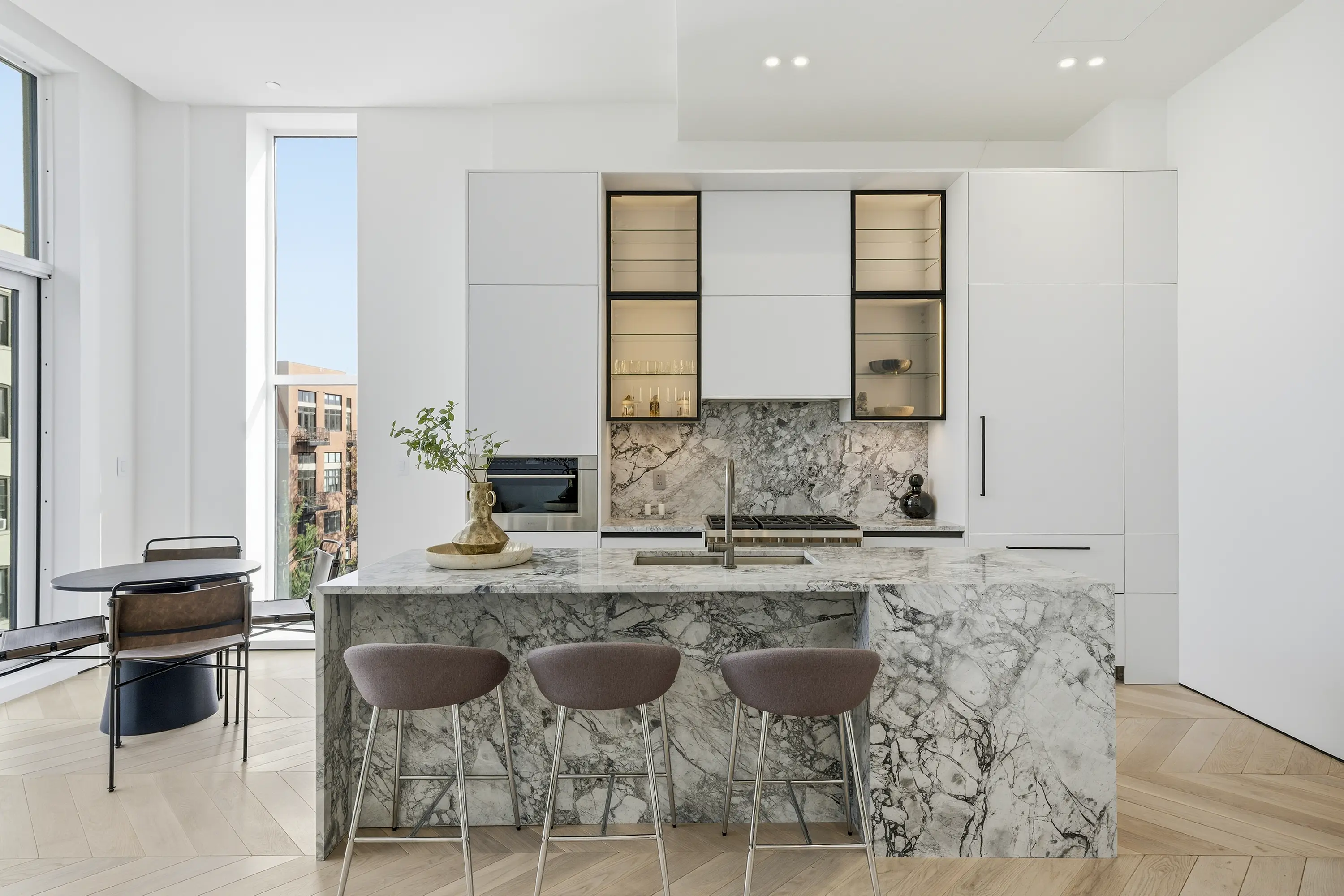 Bright HDR interior of a New York City listing by RealtaSnap