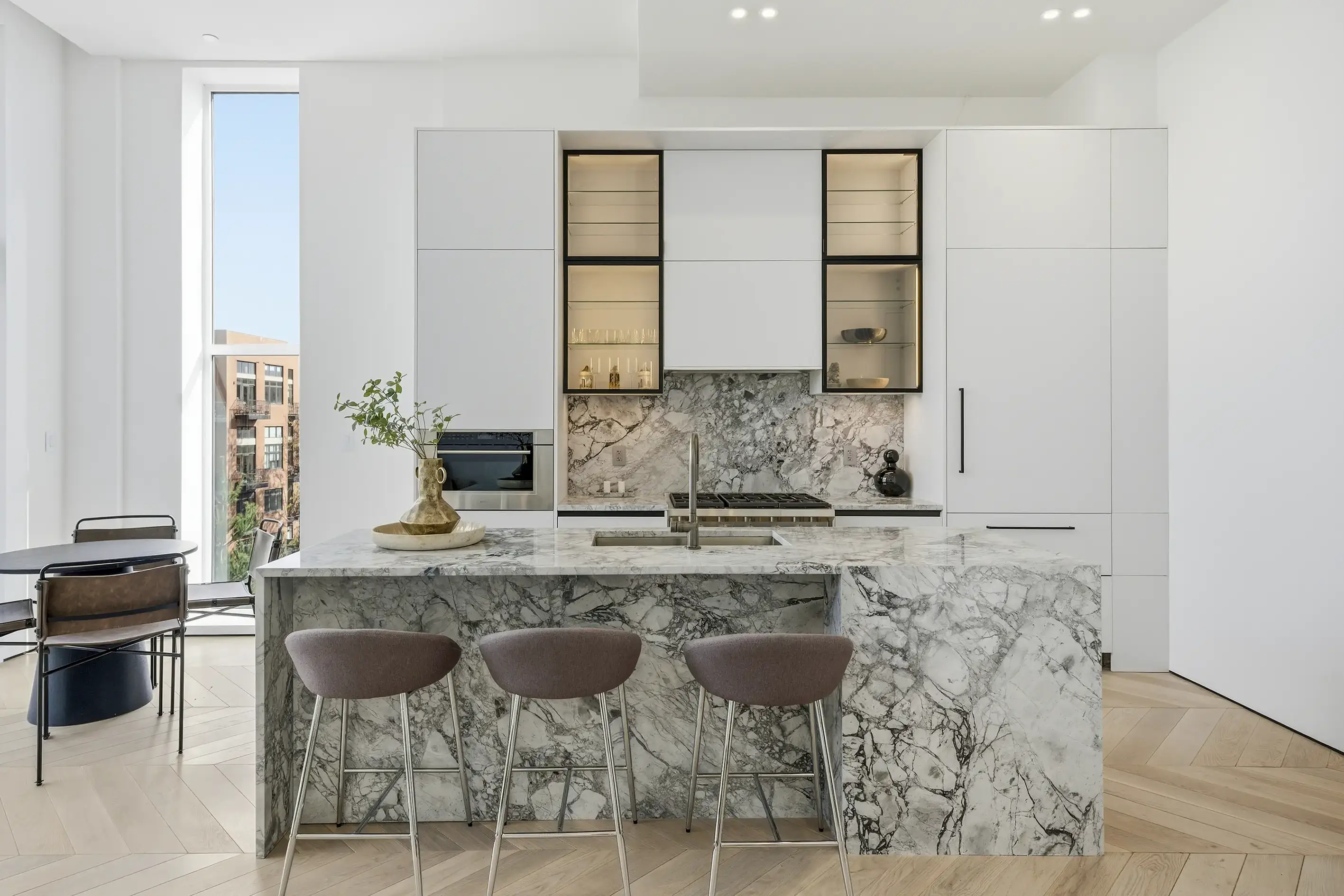 Bright HDR interior of a New York City listing by RealtaSnap
