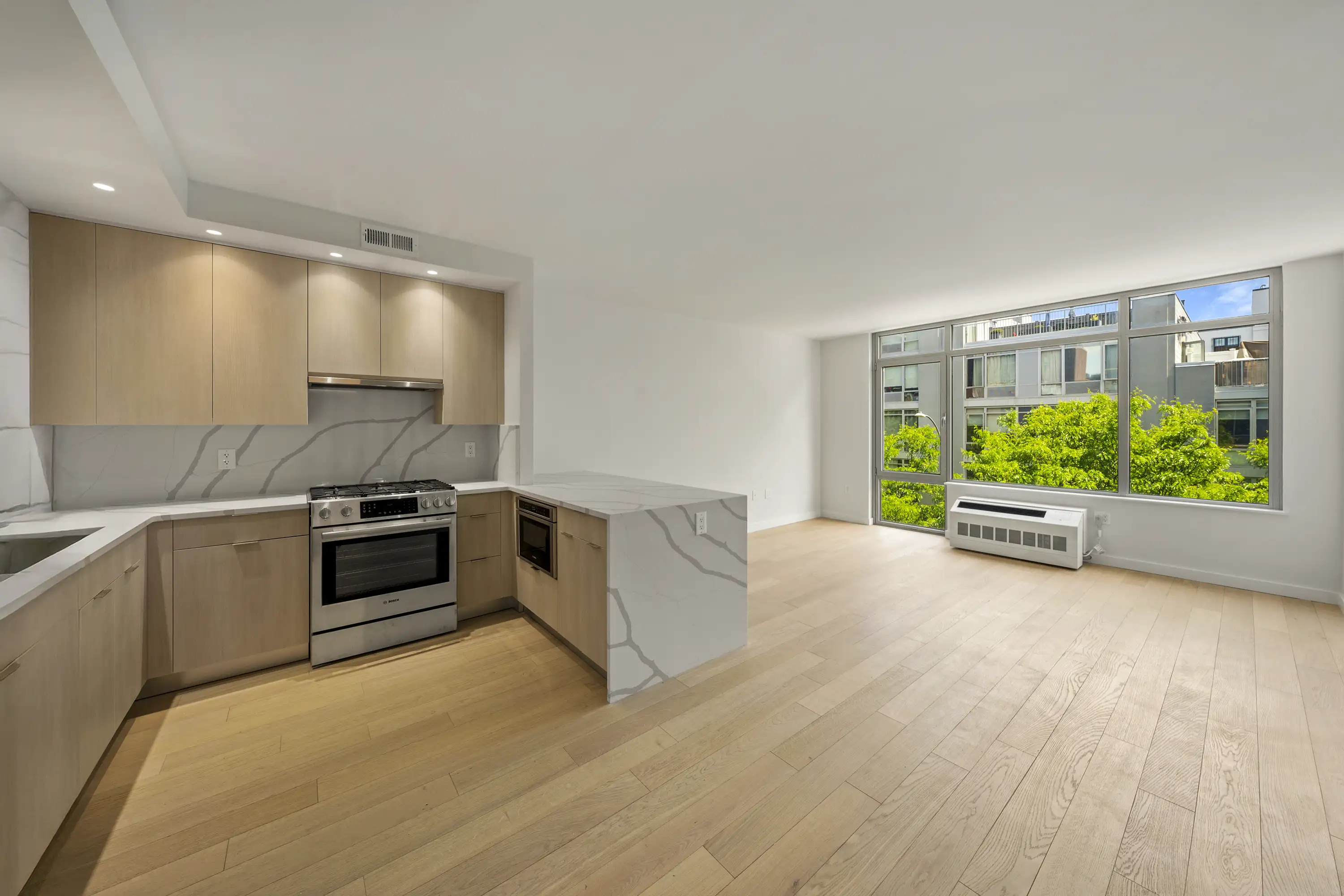 Bright HDR interior of a New York City listing by RealtaSnap