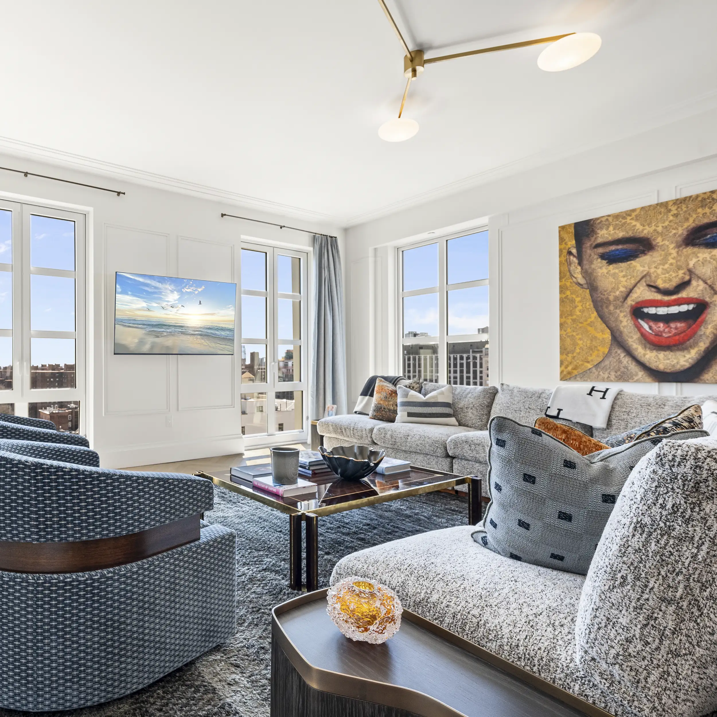 Bright HDR interior of a New York City listing by RealtaSnap