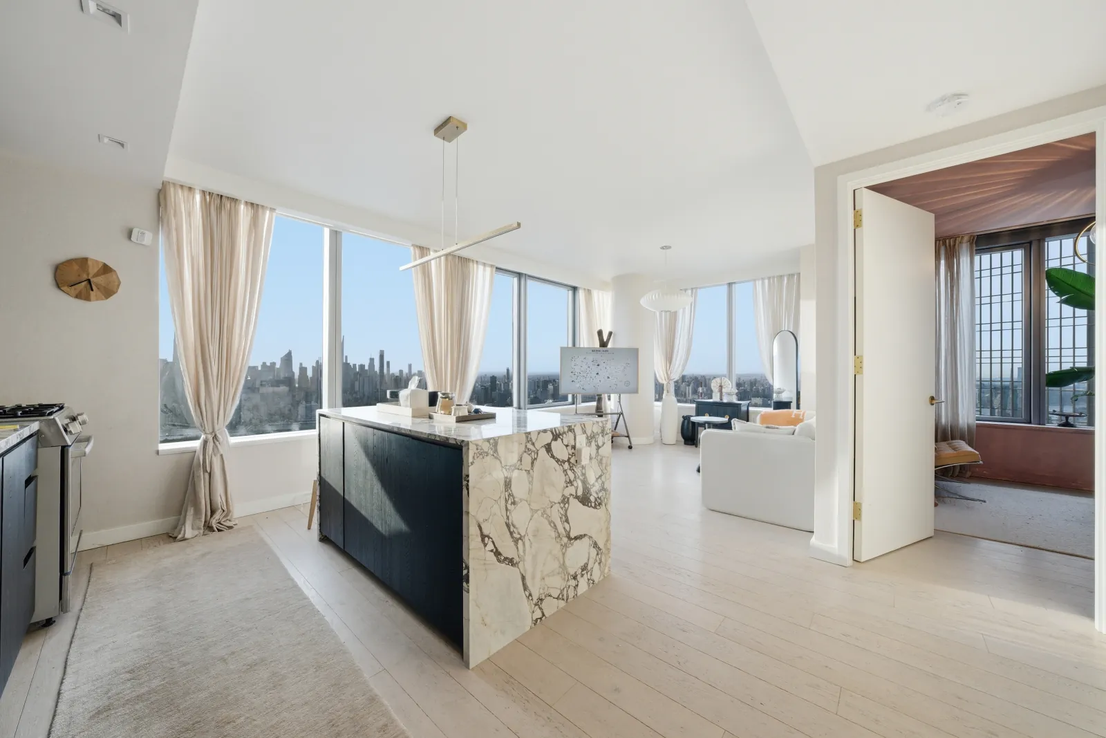 Sunlit Manhattan living space captured in HDR by RealtaSnap